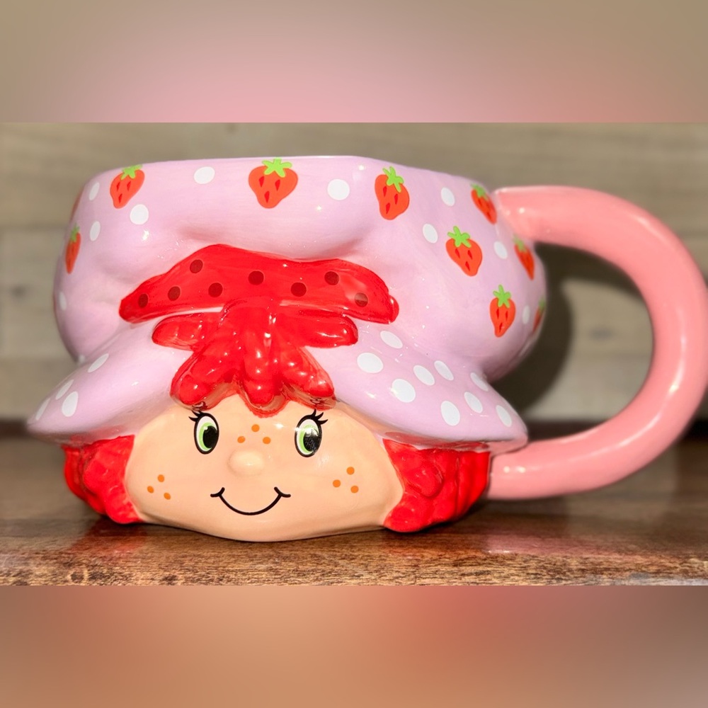 Super Cute 🥰 Strawberry Shortcake Ceramic 3D Face Coffee Mug - New